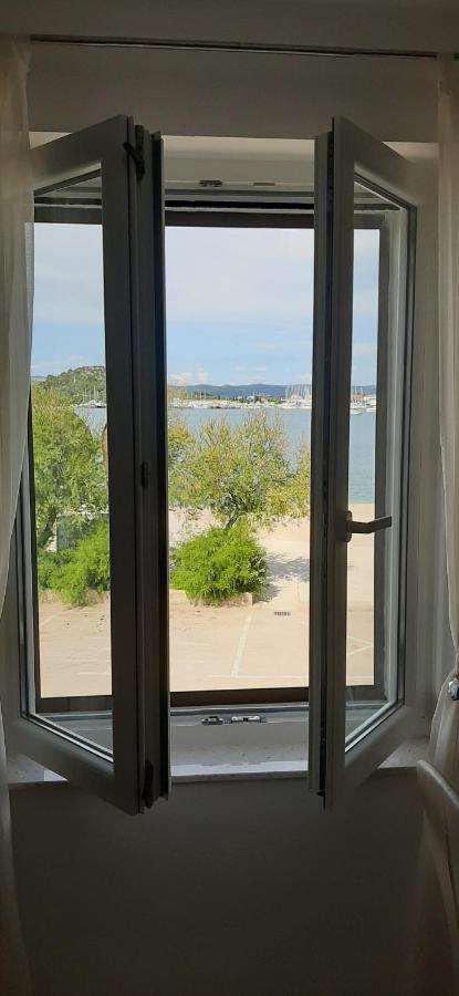 Beach Apartment Vami With Sea View Murter Dış mekan fotoğraf