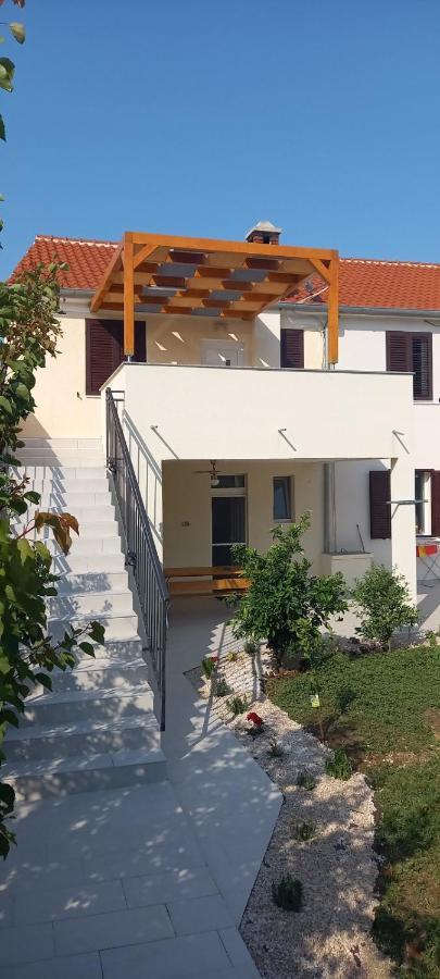 Beach Apartment Vami With Sea View Murter Dış mekan fotoğraf