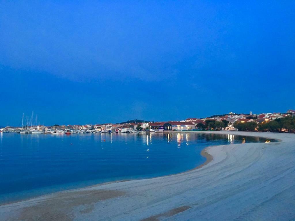 Beach Apartment Vami With Sea View Murter Dış mekan fotoğraf