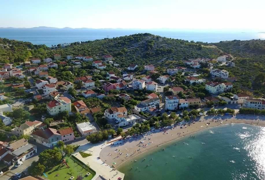 Beach Apartment Vami With Sea View Murter Dış mekan fotoğraf